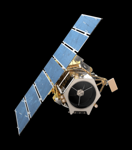 ماهواره های نظارتی مدار زمین را با ارتفاع تقریبی پایینی طی میکنند و این امر به آنها کمک میکند تا تصاویری واضح و شفاف را فراهم کنند. قسمت بزرگی از ماهواره های امروزی به صورت سفارشی ساخته شده اند و در این روند ساخت، نیاز های مدنظر استفاده کنندگان آن در نظر گرفته میشود. یک ماهواره نظارتی دارهی یک دوربین با رزولوشن بالا میباشد. لنز های دوگانه بزرگی بر روی ماهواره ها نصب میشود که به این ماهواره ها قابلیت تصویربرداری از سطح زمین با کیفیت بالا را میدهد. مزیت اصلی تصاویر ماهواره ای کیفیت فوق العاده آنان میباشد. به طور کلی هرچقدر که لنز بزرگتری برای تصویربرداری به کار برود، کیفیت جزئیات ثبت شده در تصاویر نیز بالاتر میرود. تصویربرداری ماهواره ای از زمین های کشاورزی تصویربرداری ماهواره ای از زمین های کشاورزی-قسمت دوم image414 264x300